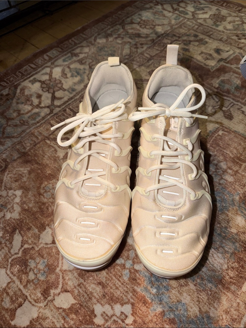 Men’s off white Nike Air VaporMax Plus Athletic Sneakers